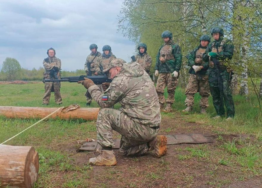 Прошедшие профессиональное обучение добровольцы отправились в зону проведения СВО Прошедшие профессиональное обучение добровольцы отправились в зону проведения СВО