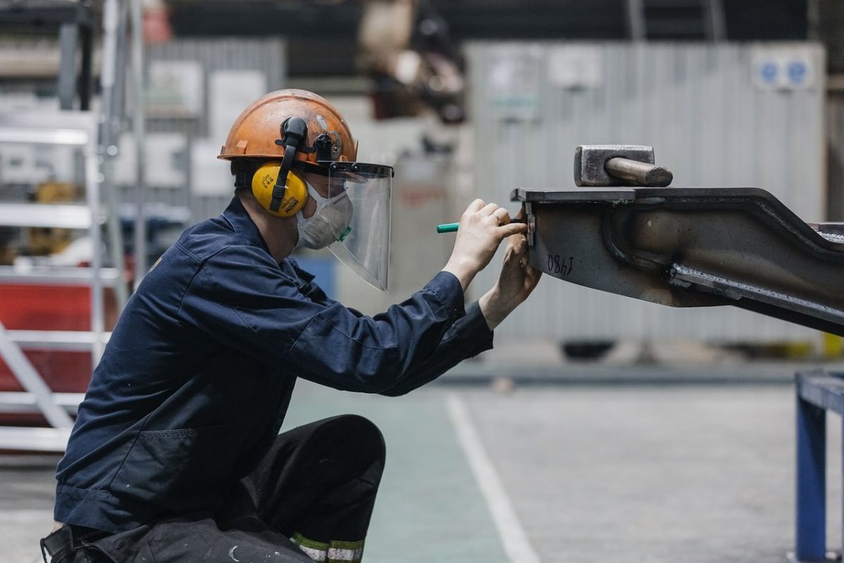 Почти 14 тысяч вакансий предлагают работодатели региона жителям Тверской области