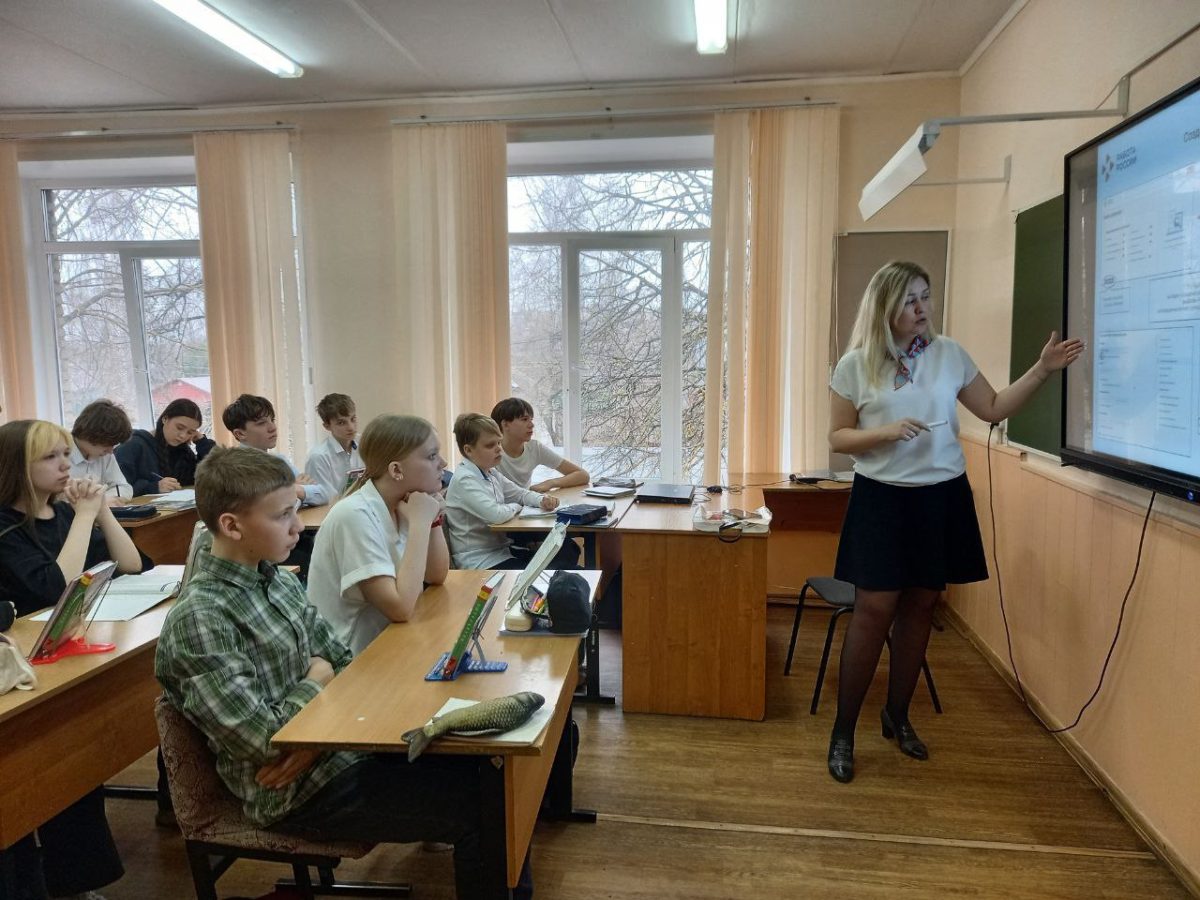 «Моё трудовое лето»: больше 20 тысяч школьников и студентов поучаствовали в обучающих мероприятиях