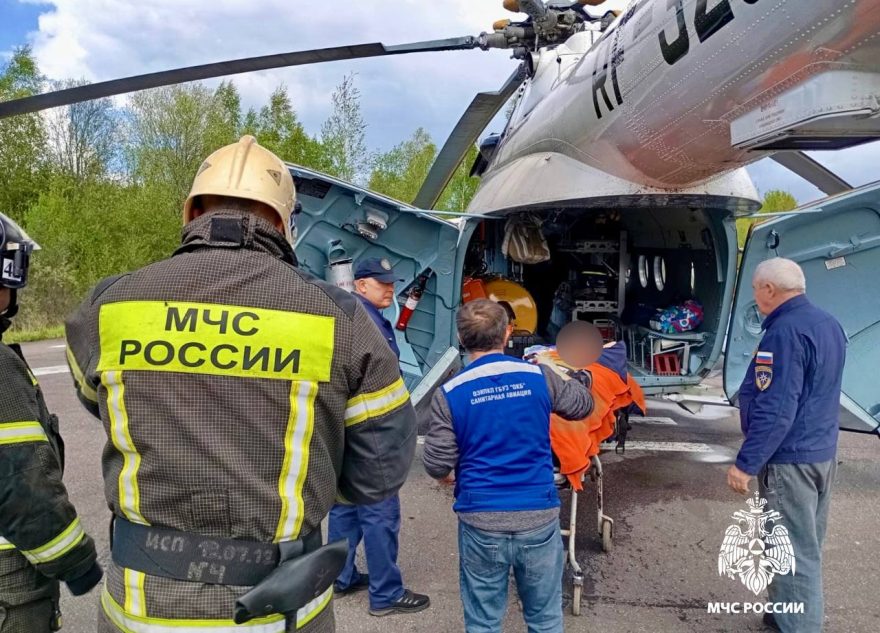 Вертолет экстренно доставил жительницу Тверской области в Тверь вертолет Нелидово