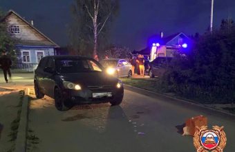 В Тверской области парень на легковушки сбил во дворе девушку В Тверской области парень на легковушки сбил во дворе девушку