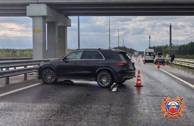 На трассе в Тверской области маленькая девочка пострадала в ДТП из-за "летящего" водителя иномарки