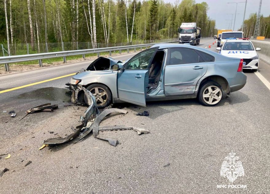 Спасатели ликвидировали последствия страшного ДТП на трассе в Тверской области Спасатели ликвидировали последствия страшного ДТП на трассе в Тверской области