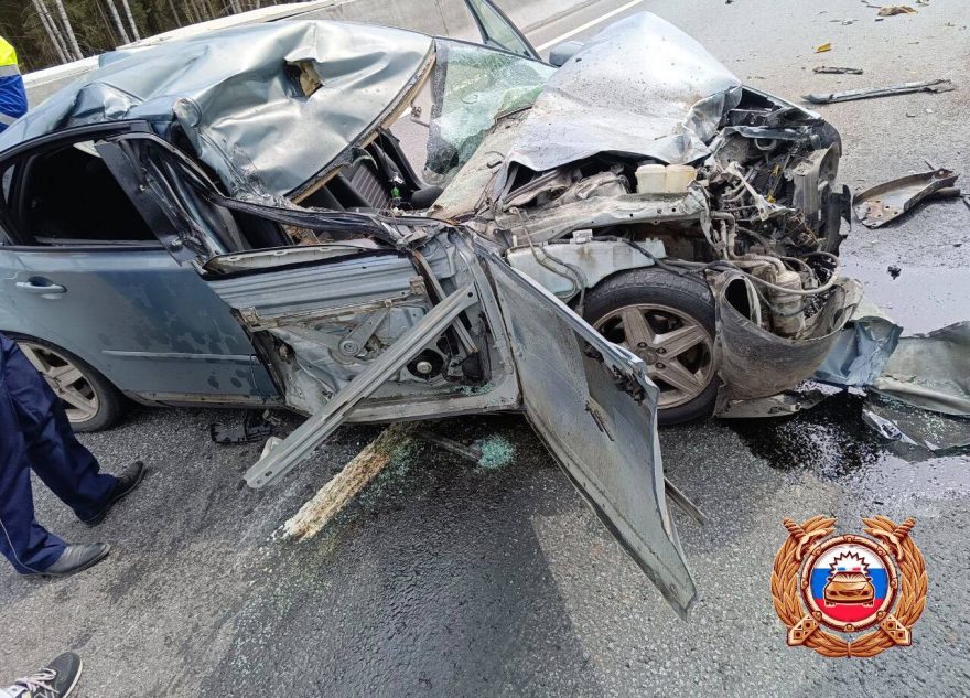 В Тверской области "Вольво" влетел в бензовоз