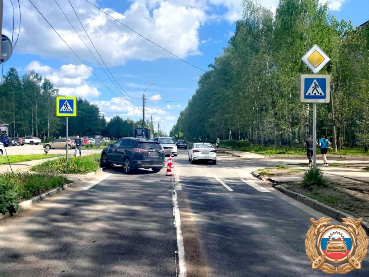 Девочка-подросток попала под колёса машины на зебре в Твери