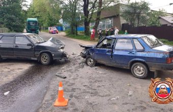Два ВАЗа столкнулись в Тверской области, есть пострадавшие ВАЗа