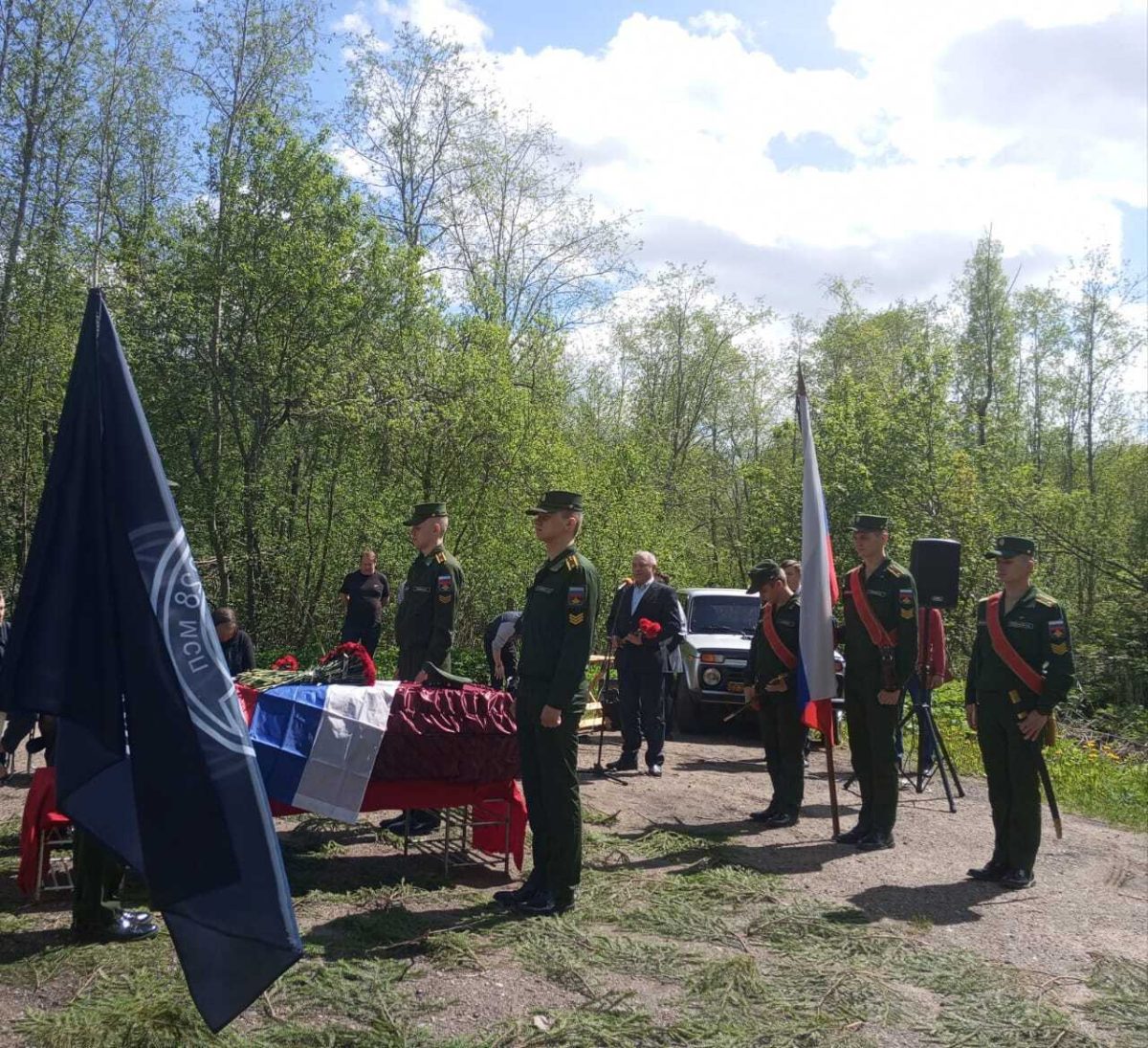 В Тверской области с воинскими почестями прошли похороны рядового Андрея Пенькова