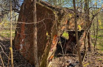 В Тверской области обнаружили строение, пережившее множественные бомбардировки во время ВОВ В Тверской области обнаружили строение, пережившее множественные бомбардировки во время ВОВ