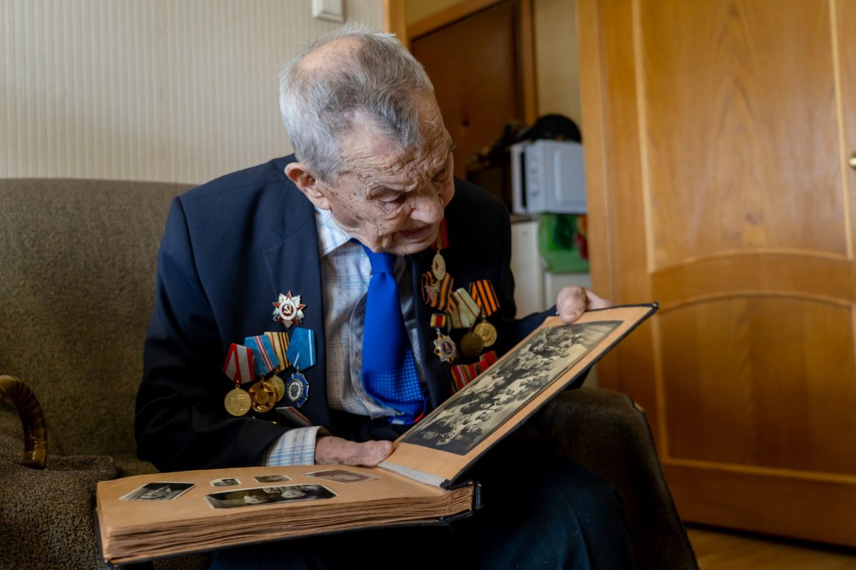 Человек с глазами в небо: радист Арсений Сухопаров 104 года на связи