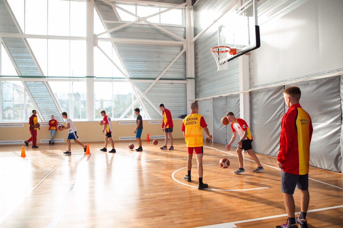 Владимир Васильев: Вопрос системы оплаты труда тренеров-преподавателей требует законодательной донастройки