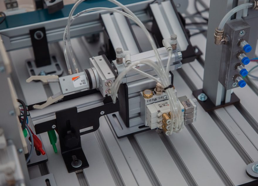 Предприятия Тверской области получат поддержку Федерального центра компетенций в роботизации