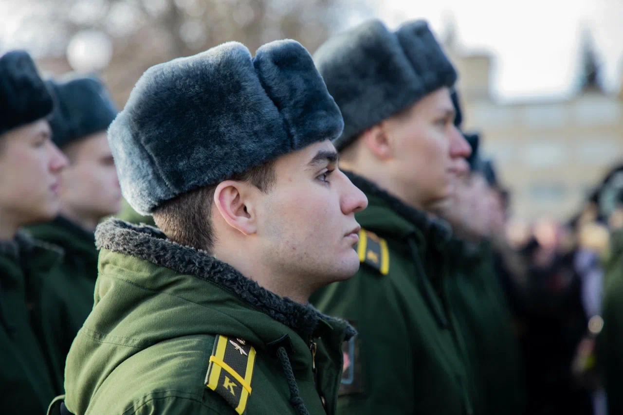 Военнослужащие по контракту проходят спецподготовку в Твери