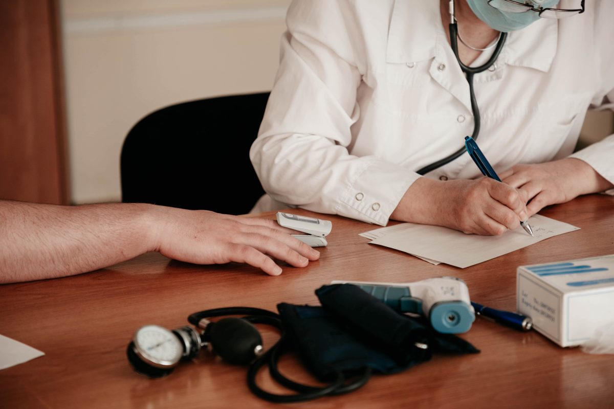 В Тверской области расширили перечень граждан, которых обеспечат глюкометрами