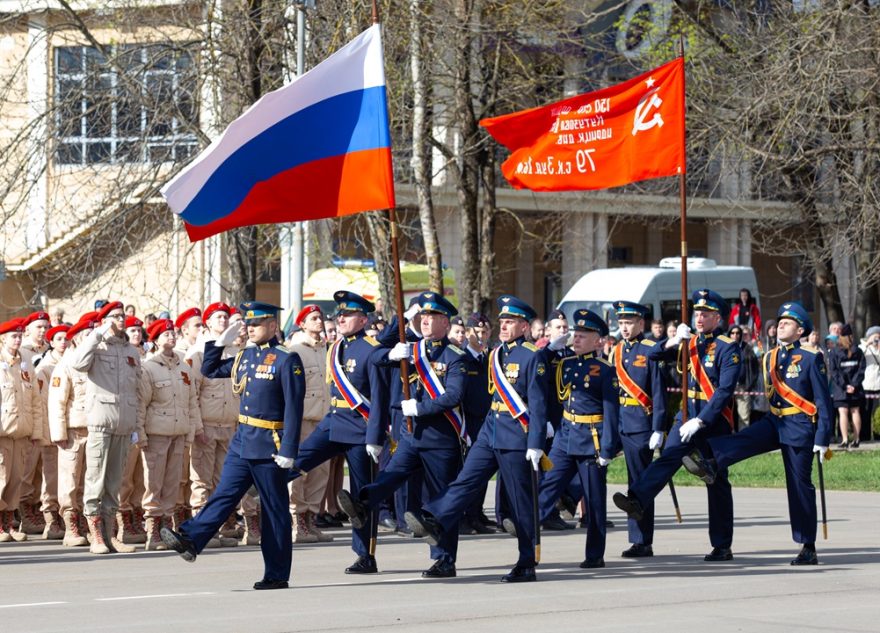 В День победы торжественное шествие войск Ржевского гарнизона покажут в прямом эфире В День победы торжественное шествие войск Ржевского гарнизона покажут в прямом эфире