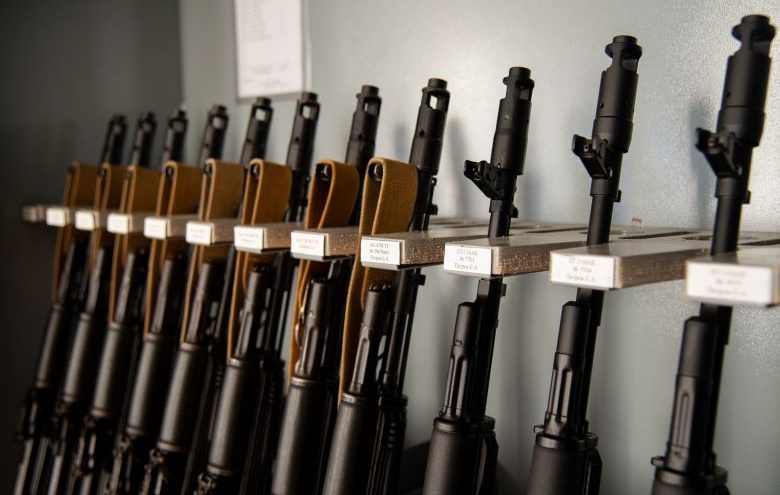 Неприоритетный проект: зачем западные СМИ утверждают о снижении поставок оружия Украине