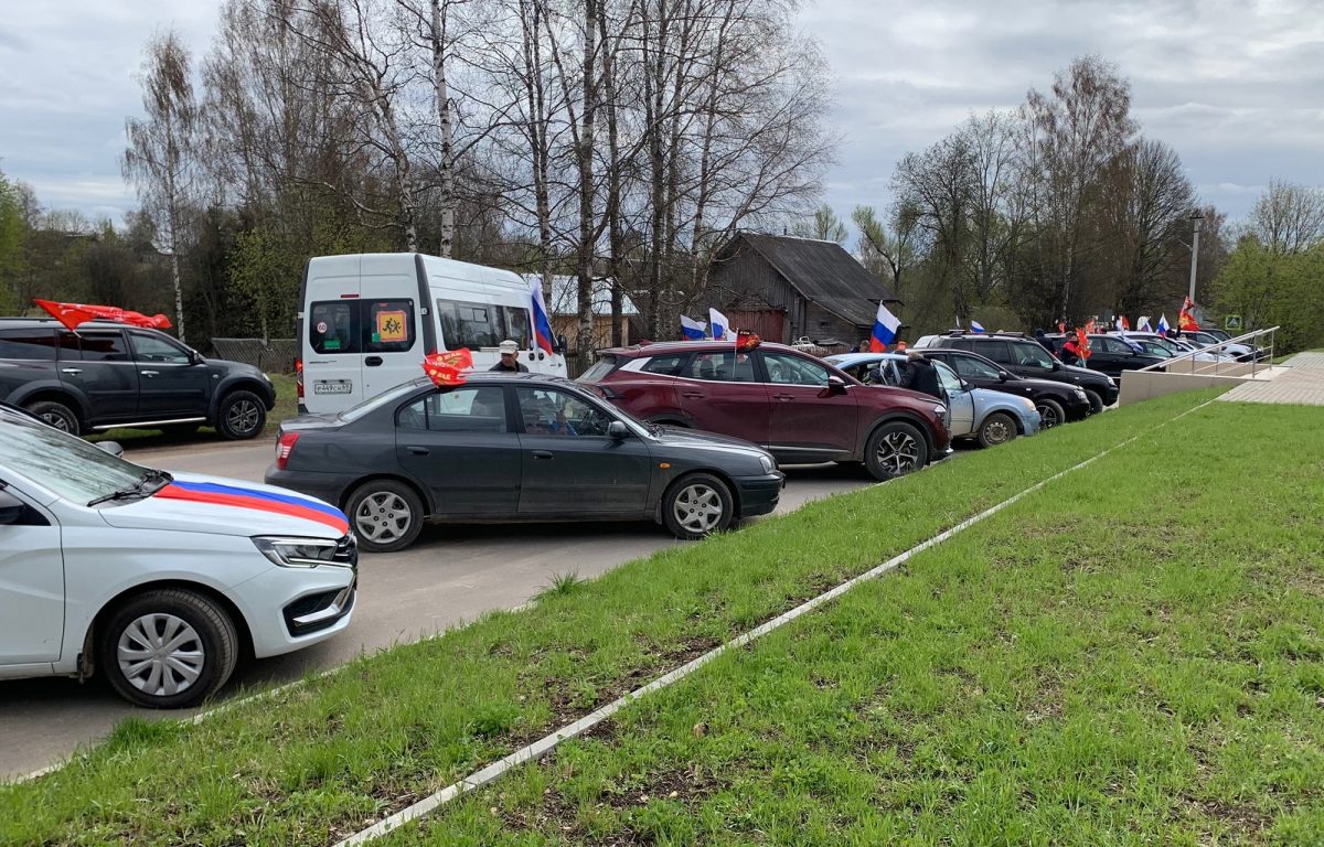 «Синий платочек» и автопробег: в Тверской области проходят акции в честь Дня Победы