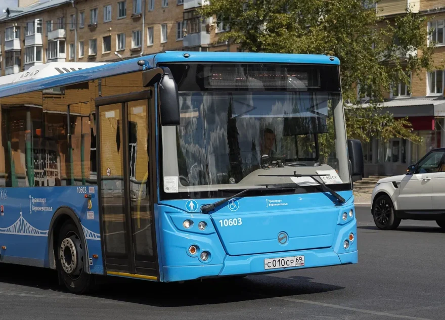 В Твери изменится маршрут автобусов из-за перекрытия на одной из улиц В Твери изменится маршрут автобусов из-за перекрытия на одной из улиц