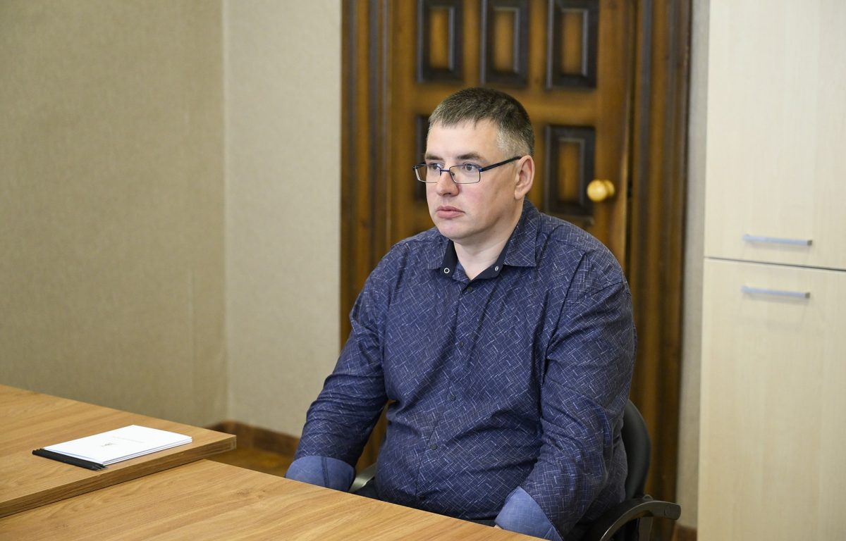 Ремонт дорог и новое оборудование: Игорь Руденя в Бежецкем округе провёл приём граждан
