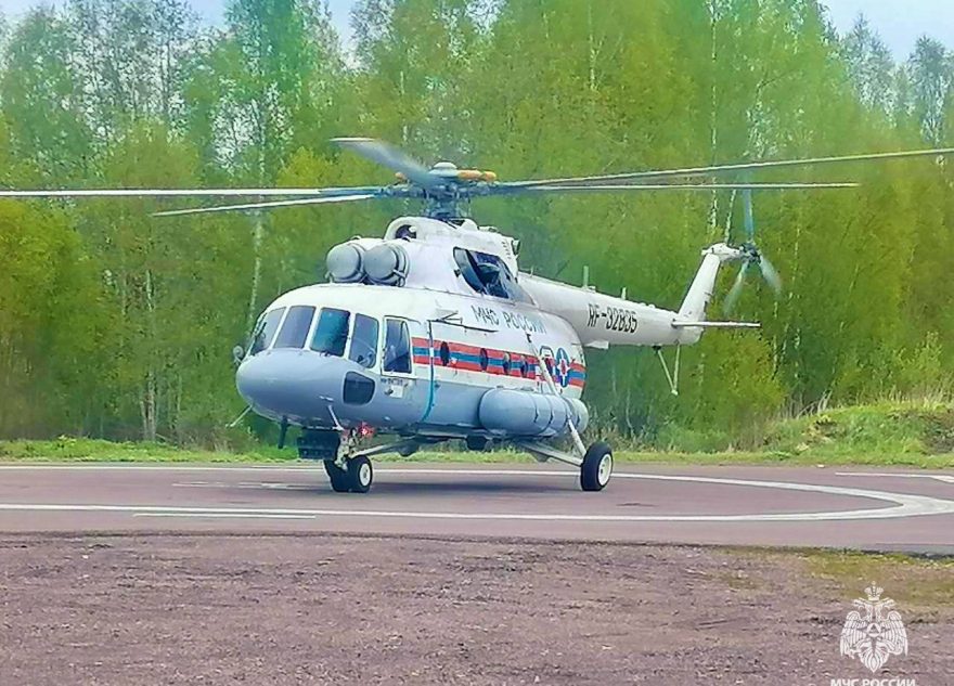 В больницу Твери доставили пациентов на вертолете