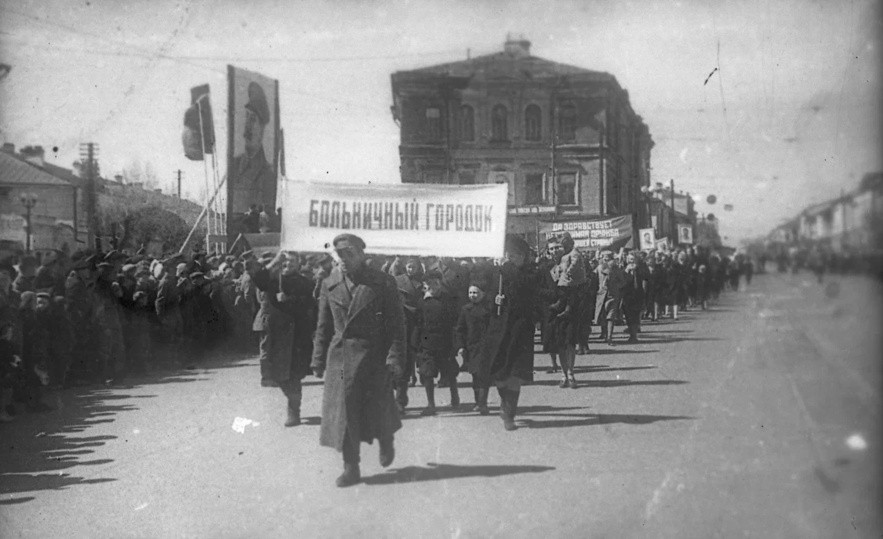 Как встречали жители Калинина самый первый день Победы