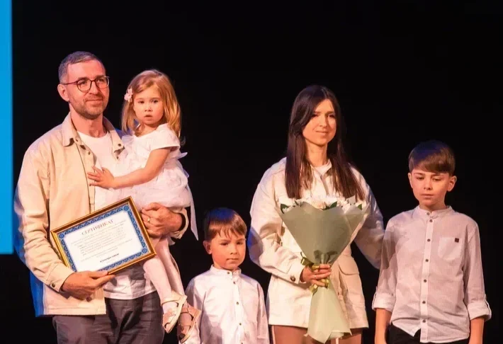 Семья Дылевских из Тверской области стала лучшей сельской семьей