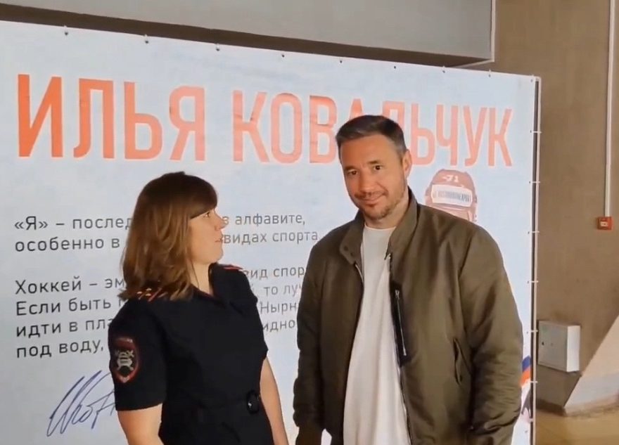 Хоккеист Илья Ковальчук призвал жителей и гостей Твери соблюдать ПДД Хоккеист Илья Ковальчук призвал жителей и гостей Твери соблюдать ПДД
