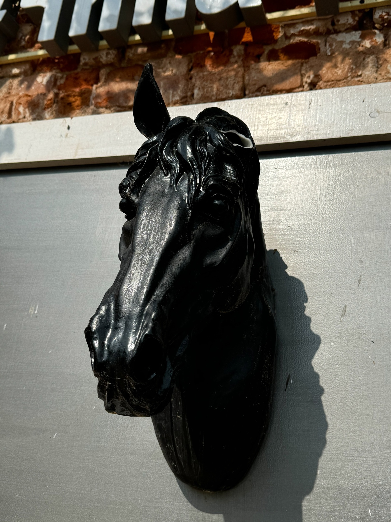 Вандалы продолжают громить благоустроенные города Тверской области