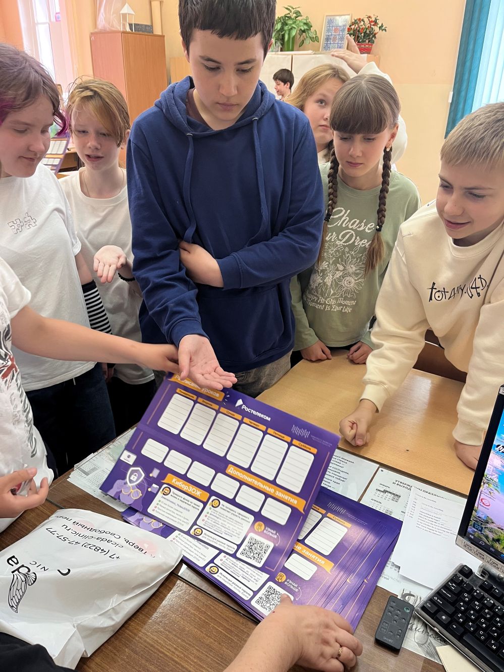 Специалисты «Ростелекома» рассказали тверским школьникам, как пользоваться интернетом безопасно