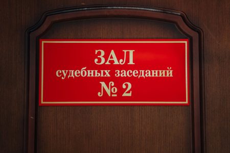 Жительнице Тверской области возместили ущерб, причиненный упавшим деревом деревом