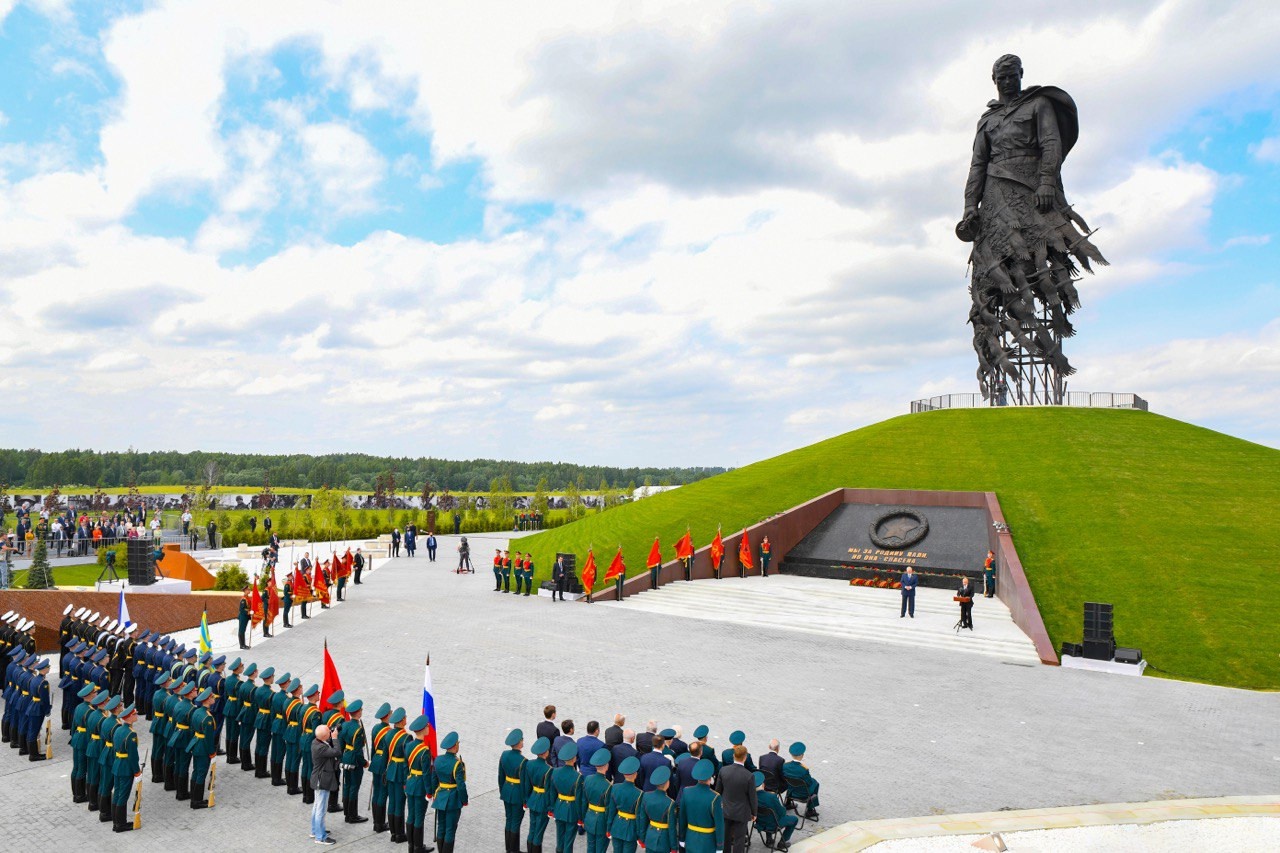 Больше 7 миллионов человек посетили Ржевский мемориал Советскому солдату