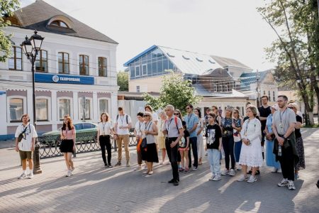 Больше 300 гидов-экскурсоводов прошли обязательную аттестацию в Тверской области Больше 300 гидов-экскурсоводов прошли обязательную аттестацию в Тверской области