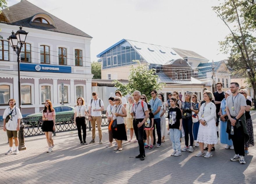 Больше 300 гидов-экскурсоводов прошли обязательную аттестацию в Тверской области Больше 300 гидов-экскурсоводов прошли обязательную аттестацию в Тверской области