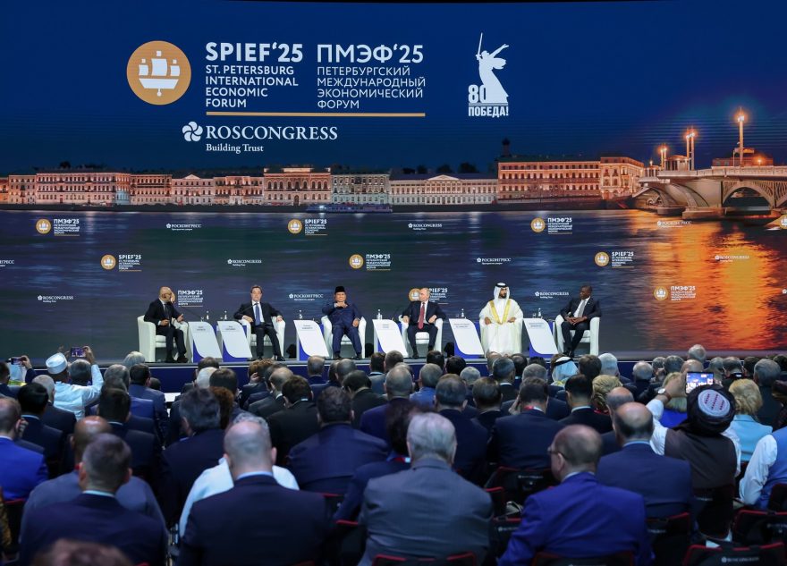 Владимир Путин: Безработица в России достигла исторического минимума Владимир Путин: Безработица в России достигла исторического минимума