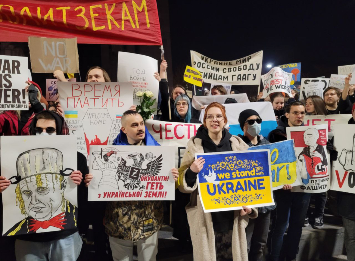 Вербовка агентуры и списание денег: как связаны американский гуманитарный проект и беглые российские преступники