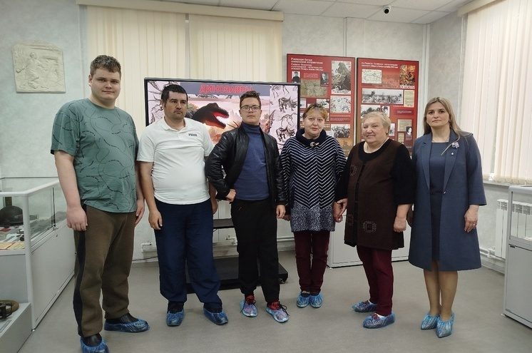 Динозавры для юных сердец: открытие выставки и гордость победителей в Оленинском краеведческом музее