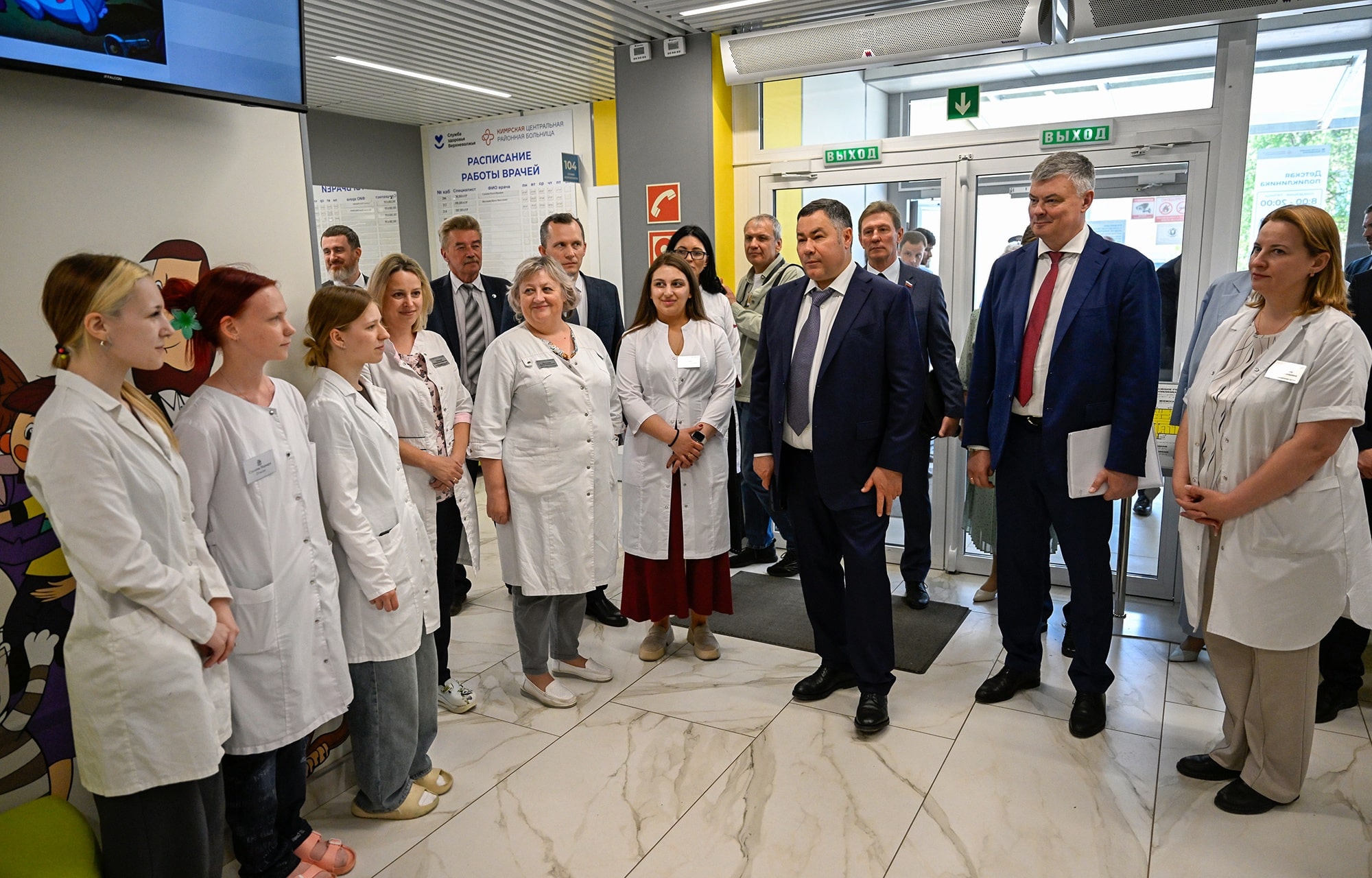 Губернатор Игорь Руденя посетил медицинский колледж и ЦРБ в Кимрах