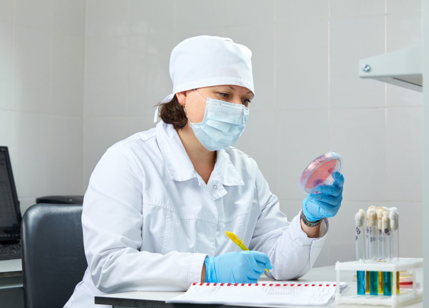 Бактерии группы кишечной палочки выявили специалисты Тверской испытательной лаборатории