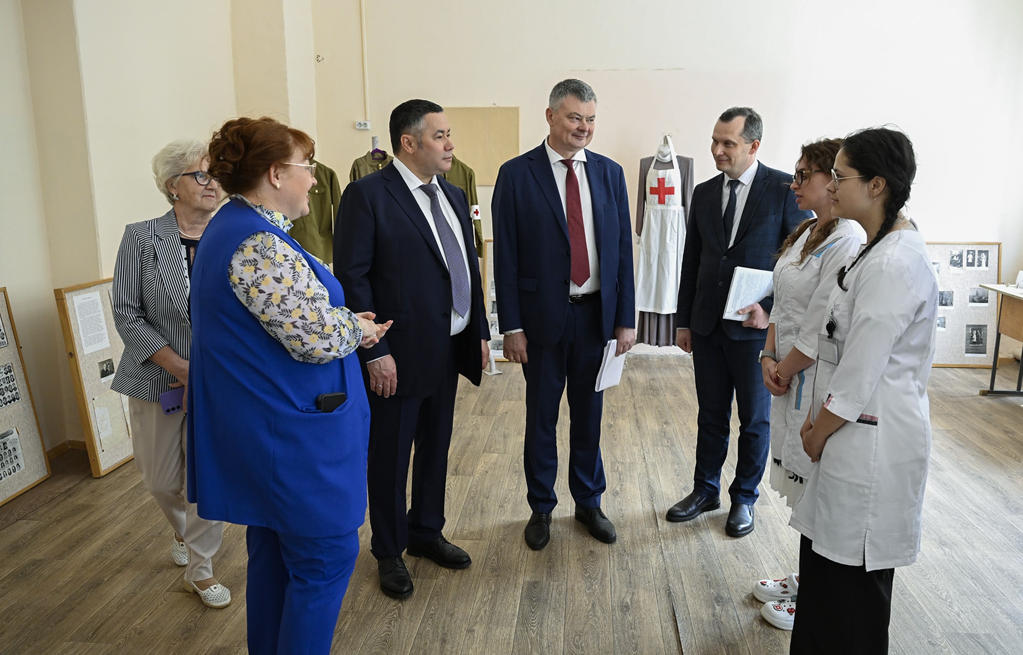 Губернатор Игорь Руденя посетил медицинский колледж и ЦРБ в Кимрах