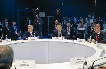Губернатор Игорь Руденя на сессии ПМЭФ-2025: «Создавая инфраструктуру, мы сегодня развиваем экономику» Губернатор Игорь Руденя на сессии ПМЭФ-2025: «Создавая инфраструктуру, мы сегодня развиваем экономику»