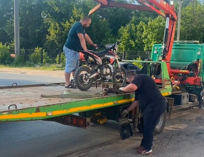 В Твери поймали подростка на питбайке