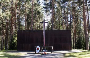 В Ростове показали документальный фильм о западной трактовке катынского расстрела