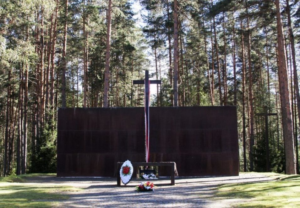 В Ростове показали документальный фильм о западной трактовке катынского расстрела