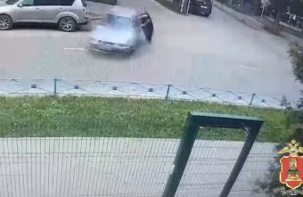 У жителя Твери угнали машину, пока он был в магазине