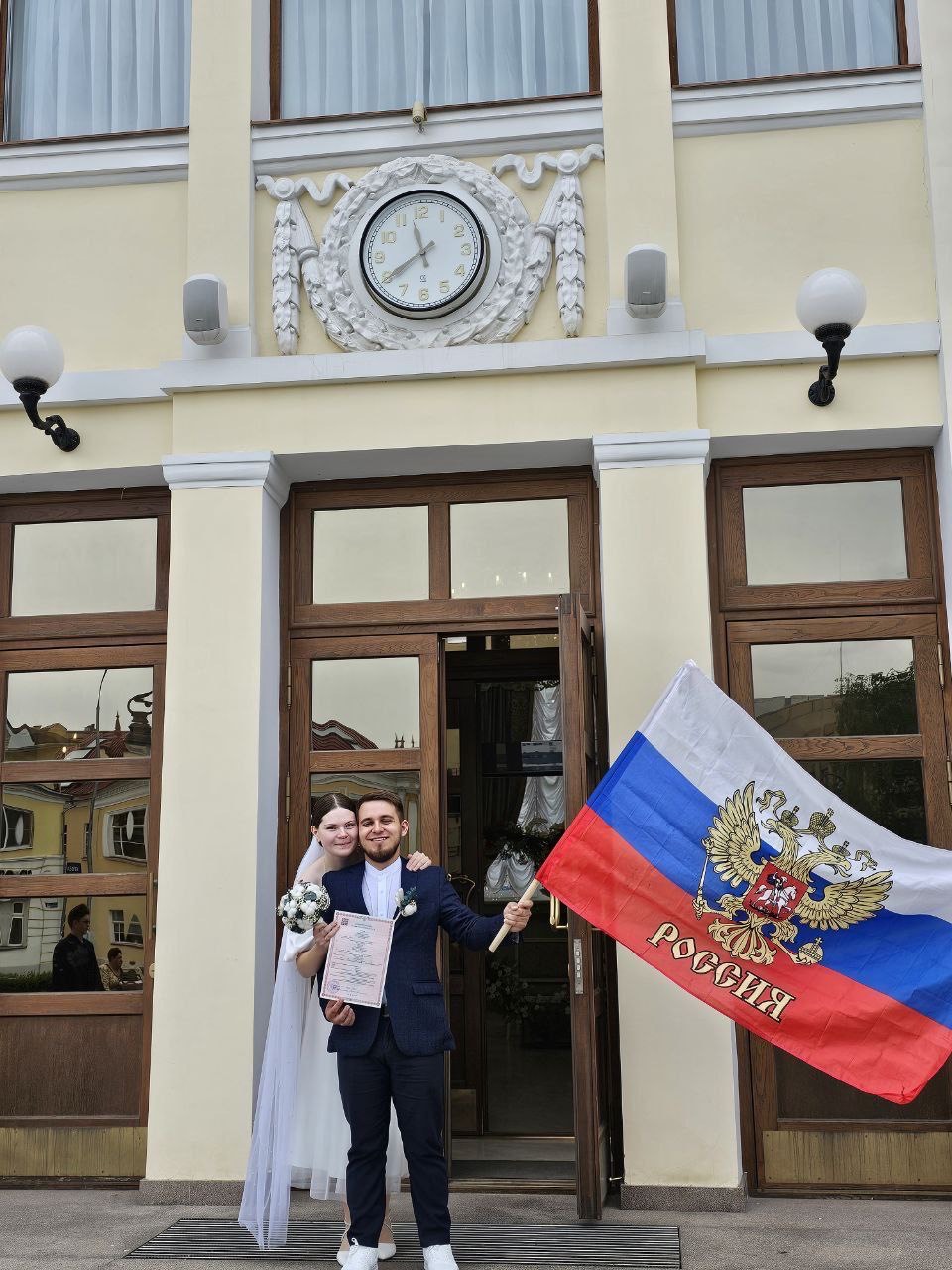 22 новые семьи появились в Тверской области в День России