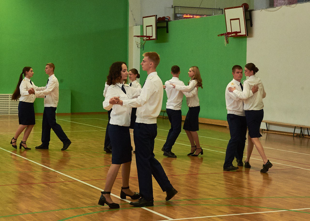 В Твери прошел выпускной бал кадетского класса ФСБ