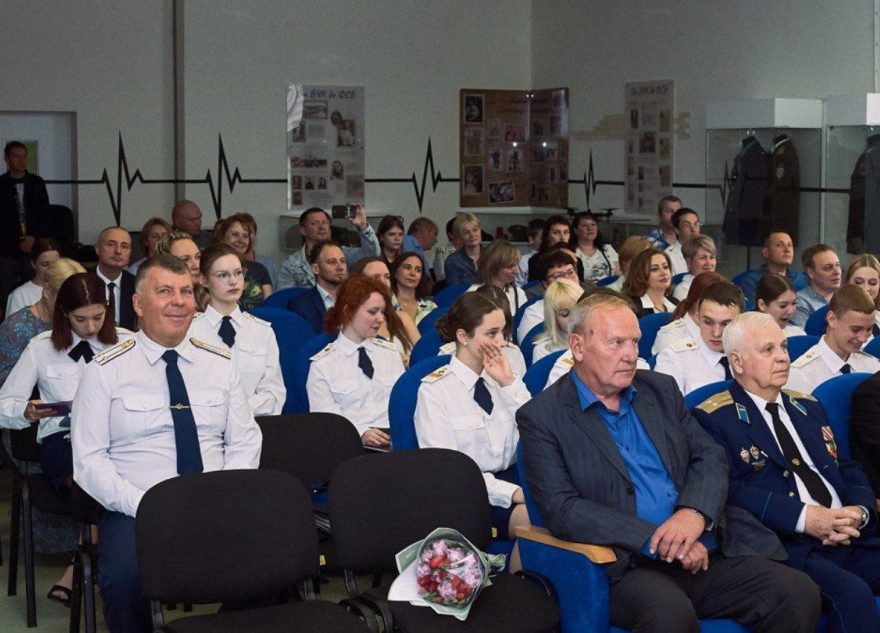 В Твери прошел выпускной бал кадетского класса ФСБ