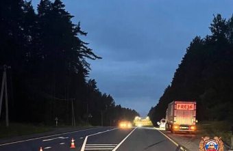 В Тверской области грузовик сбил перебегающего трассу пешехода В Тверской области грузовик сбил перебегающего трассу пешехода