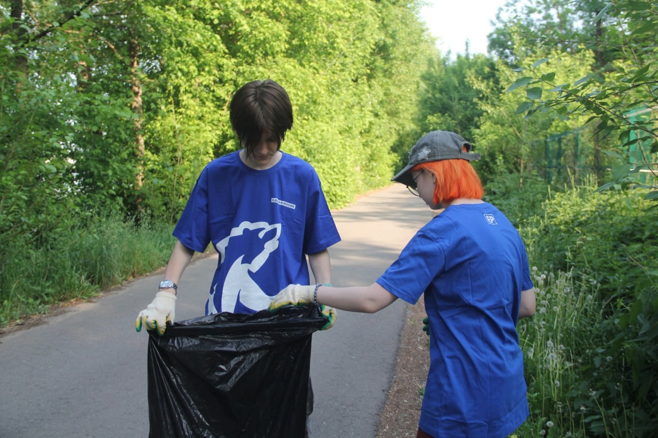 Набережная Степана Разина стала чище благодаря стараниям активистов