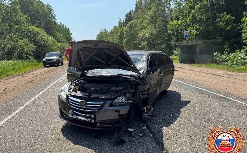 На дороге Осташков-Волговерховье произошло ДТП с участием двух автомобилей ДТП