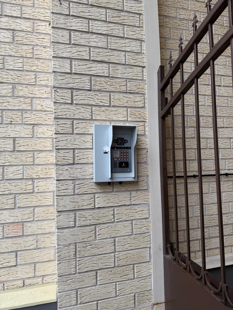 За цифровыми замками: в Твери появился первый двор, оснащенный умными воротами от «Ростелекома»